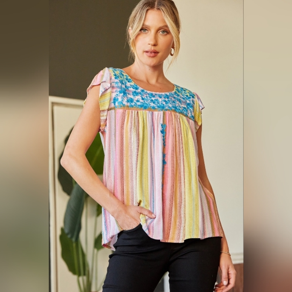 Savanna Jane Embroidered Flutter Sleeve Pastel Embroidered Top Sz M